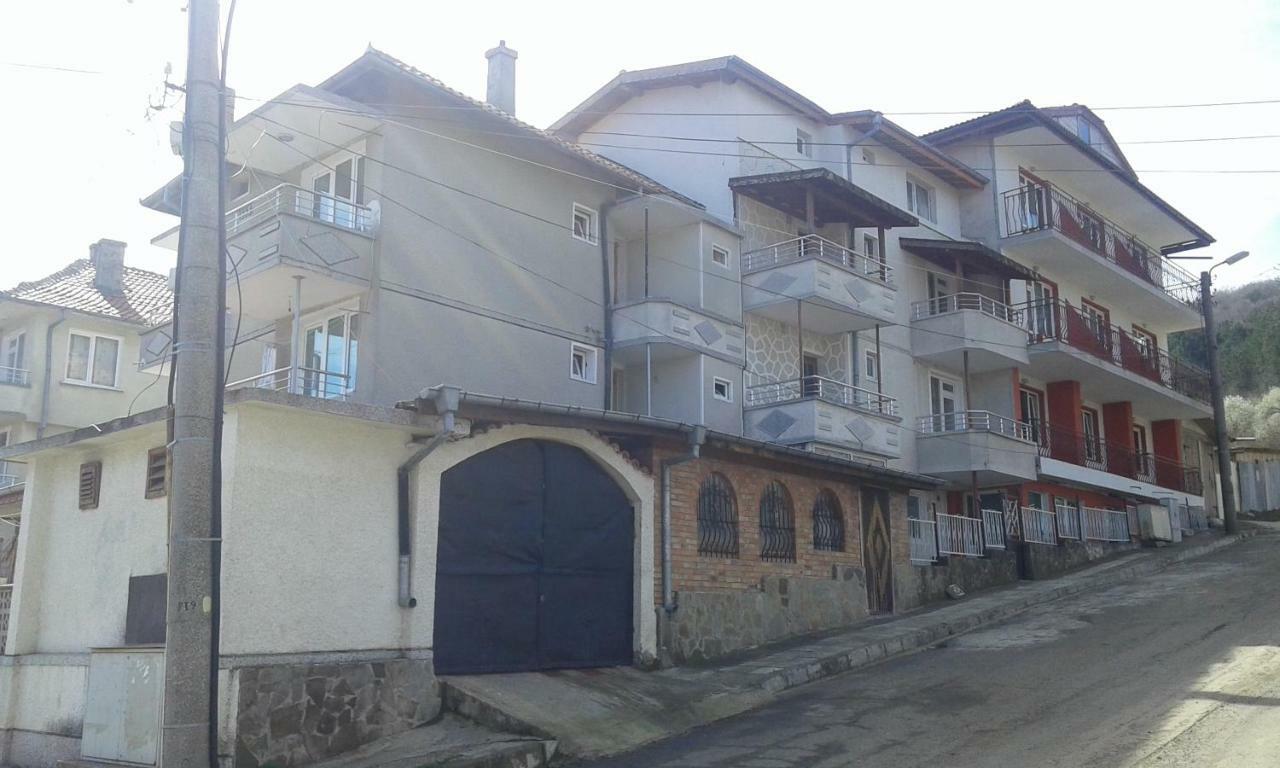 На Гости При Силвия Obzor Kültér fotó